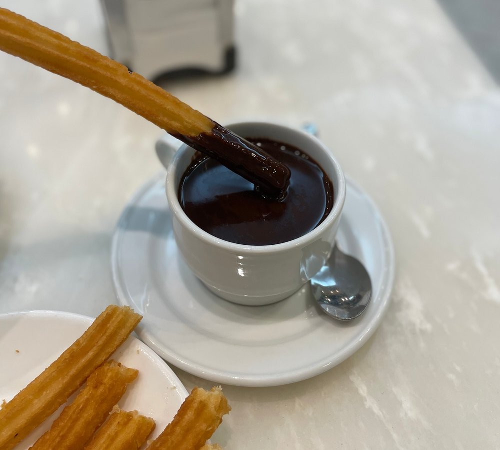 churros with chocolate dip