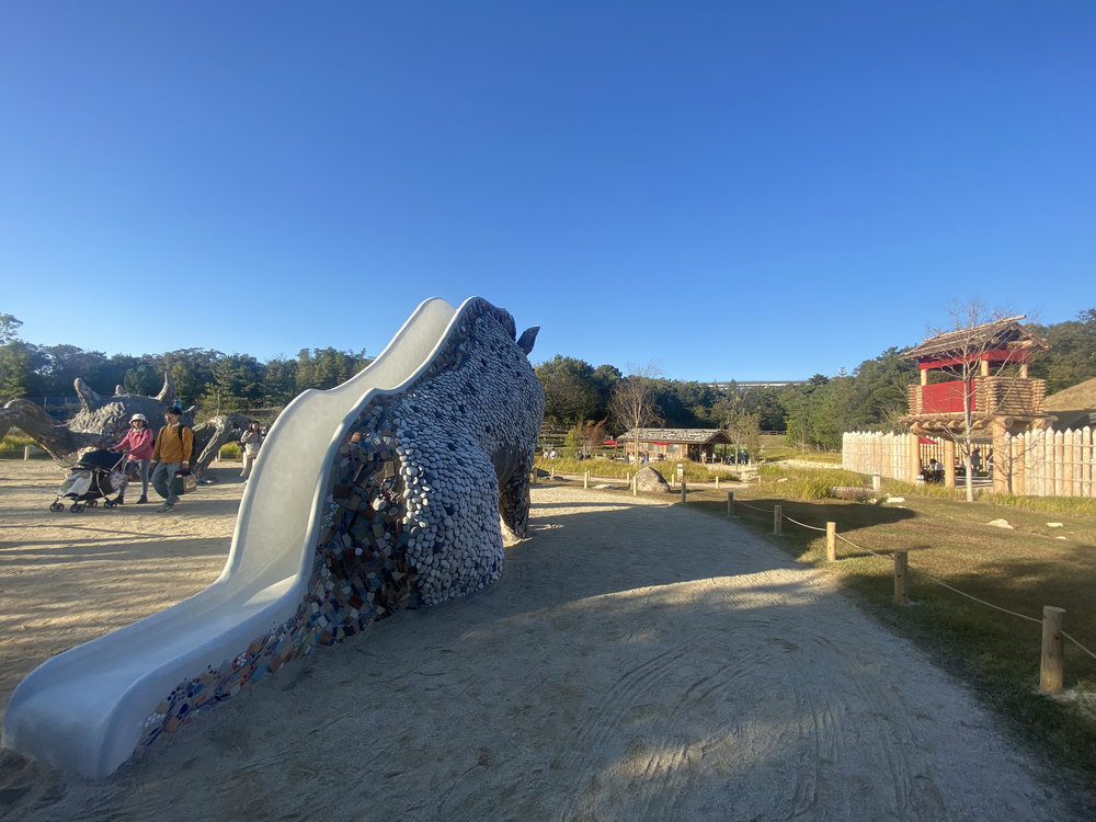 吉卜力公園怪物之里乙事主溜滑梯