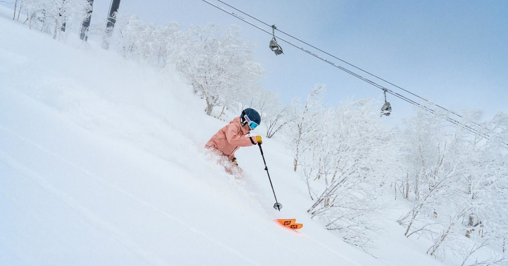 skiing in japan