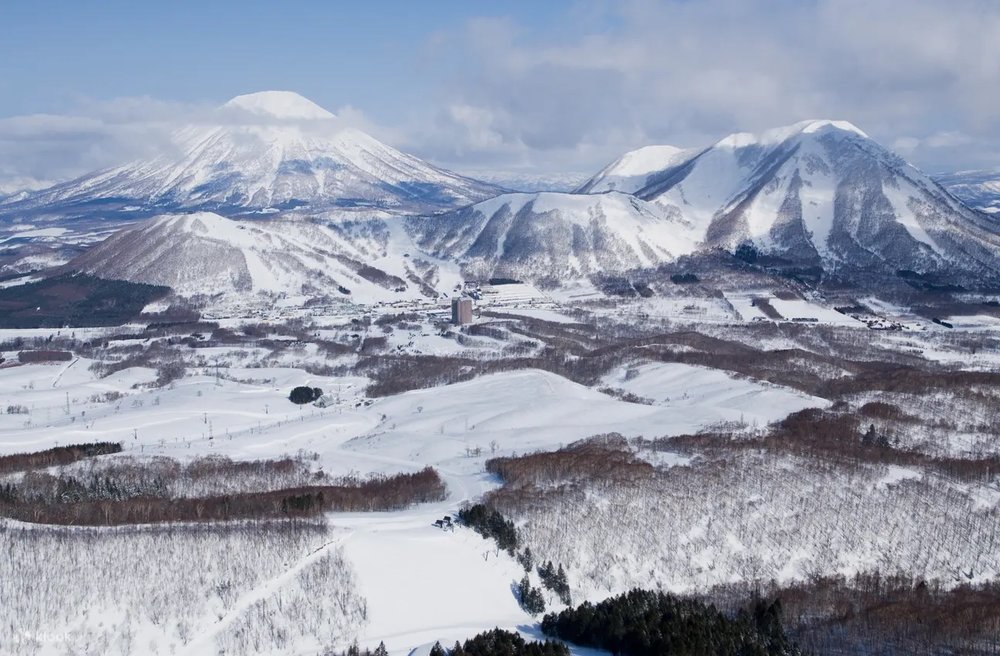 japan ski guide best resorts in hokkaido