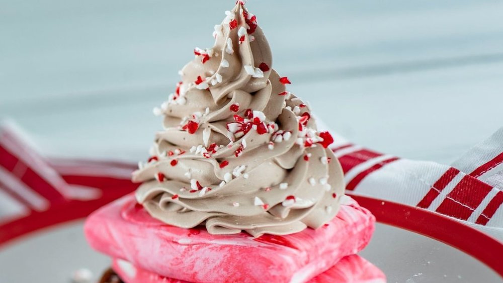 Let the festive spirit begin with Christmas-themed food from EPCOT!  Credits: @waltdisneyworld on IG