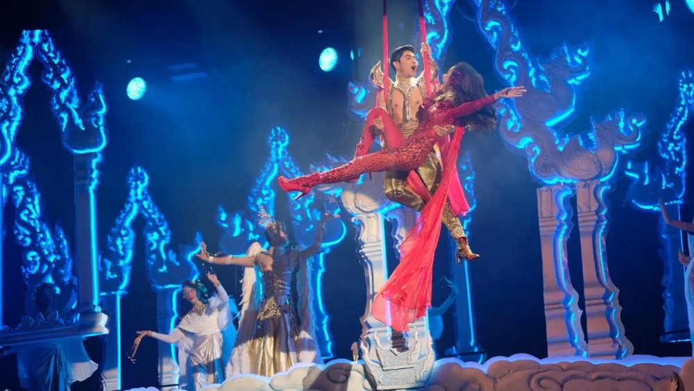 Những Tiết Mục Đặc Sắc Ở Show Diễn Tiffany's Show