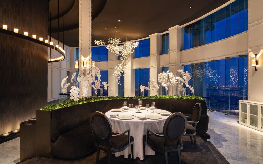 Nhà Hàng Món Âu Mezzaluna Bangkok