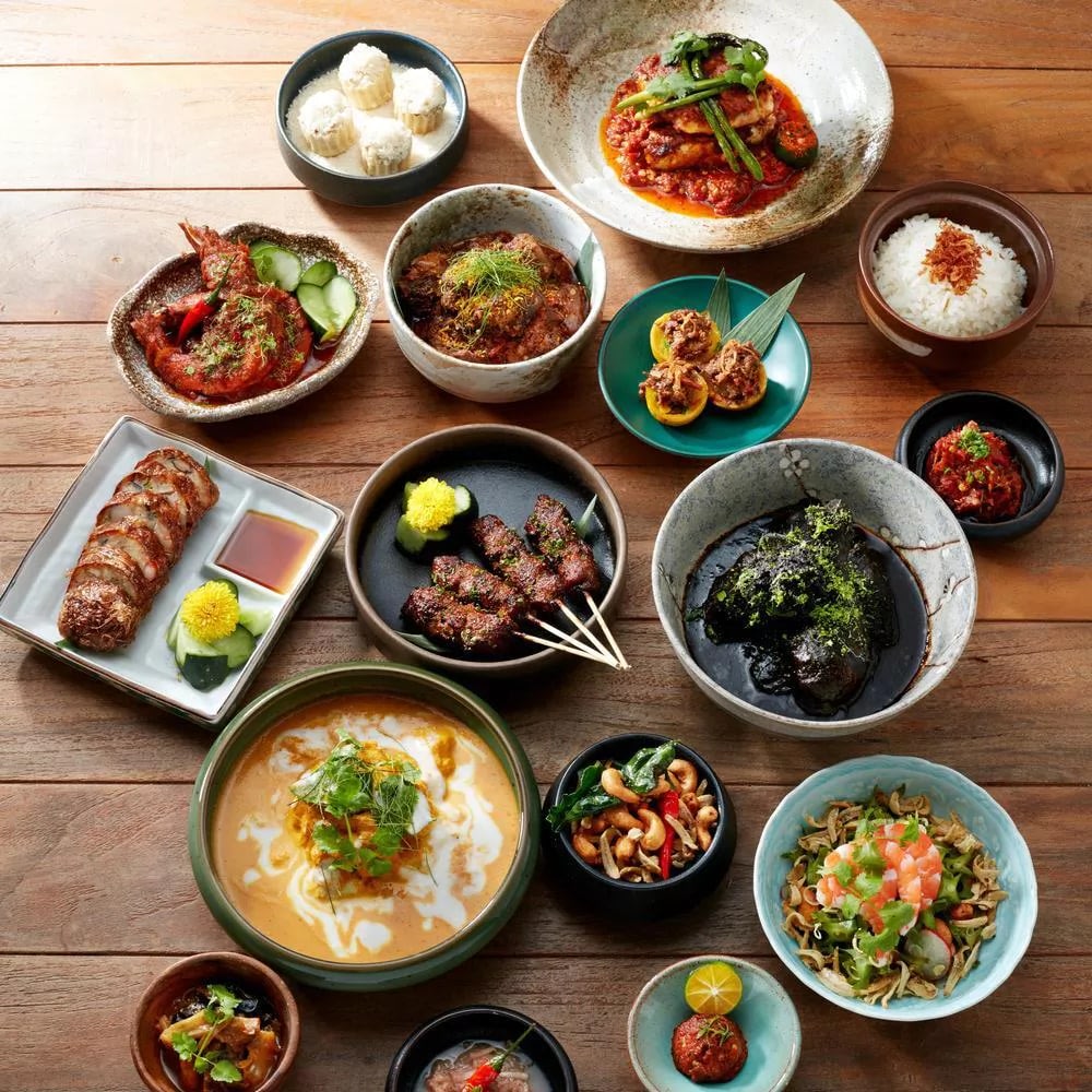  Nhà Hàng Ẩm Thực Địa Phương Candlenut 