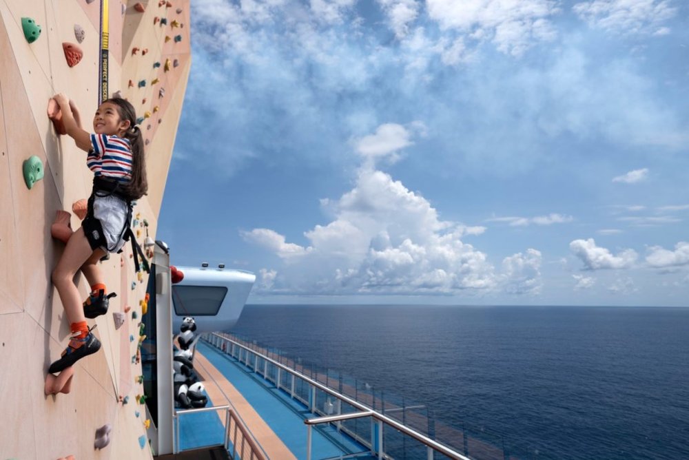 CN - 皇家加勒比 - 攀岩
