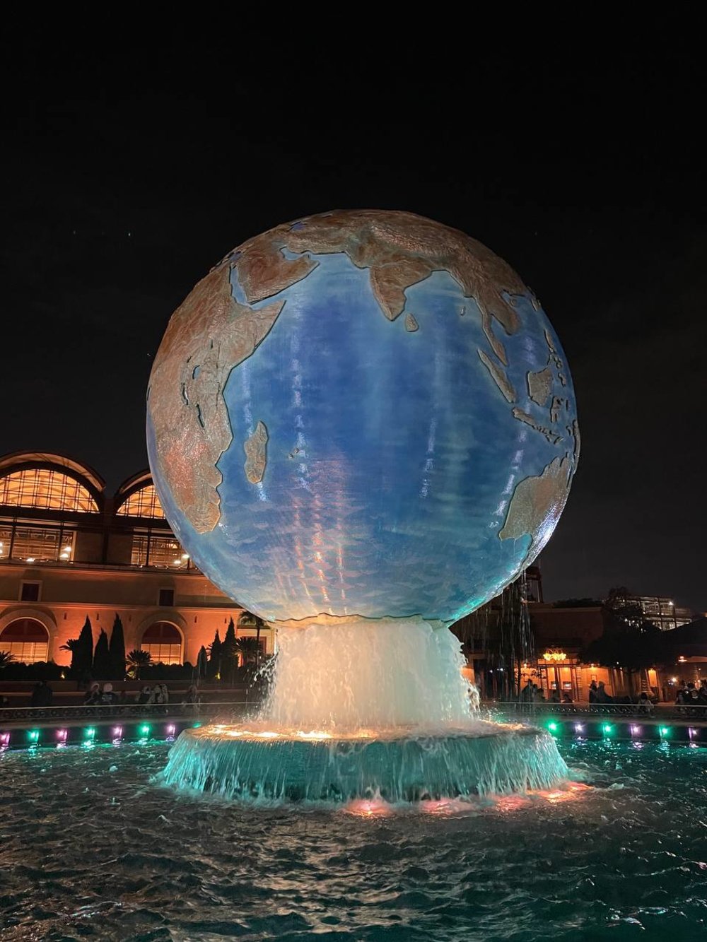 tokyo disneysea globe