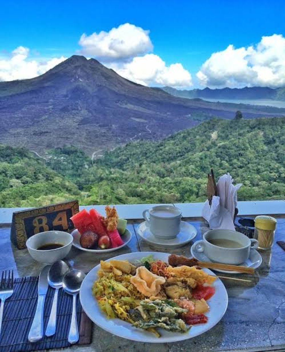 Muslim-friendly Buffet Lunch at Kintamani Bali