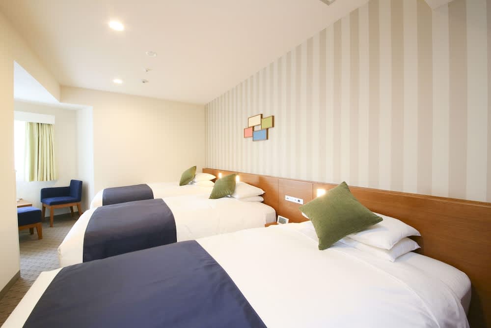 where to stay in tokyo Shinjuku Washington Hotel Main