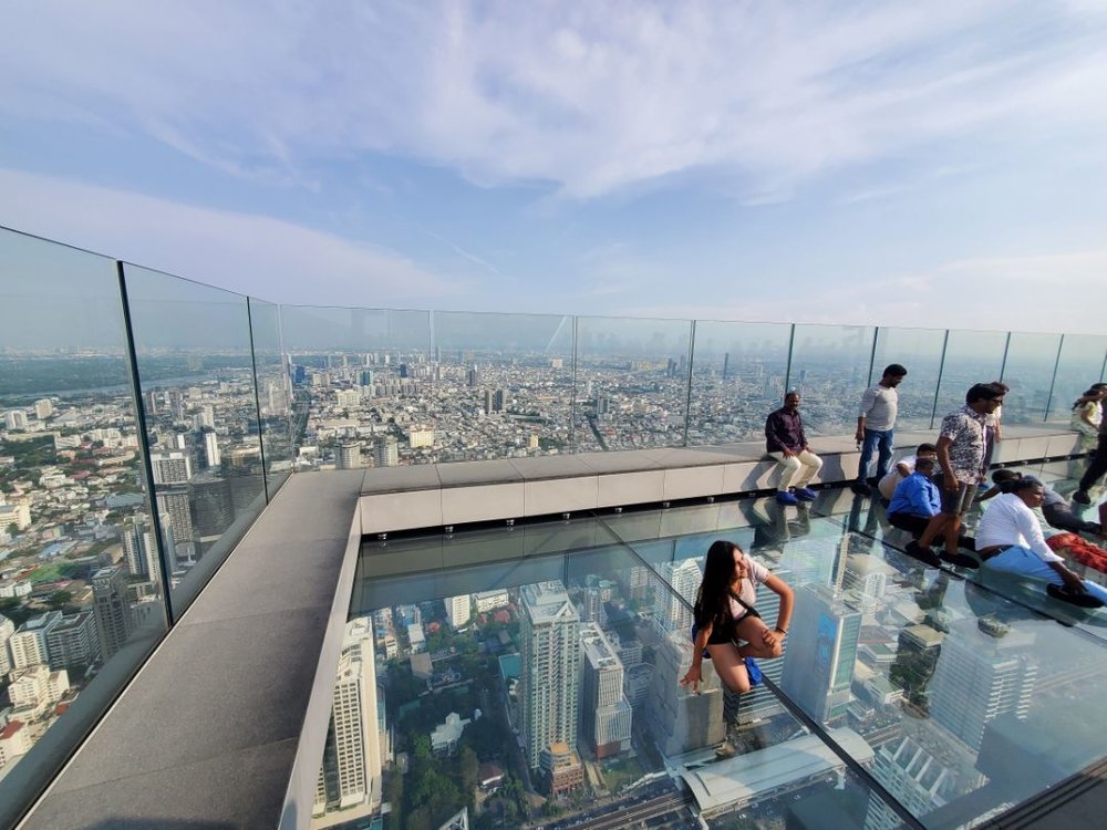 バンコク マハナコン・スカイウォーク 78階のルーフトップグラストレイ