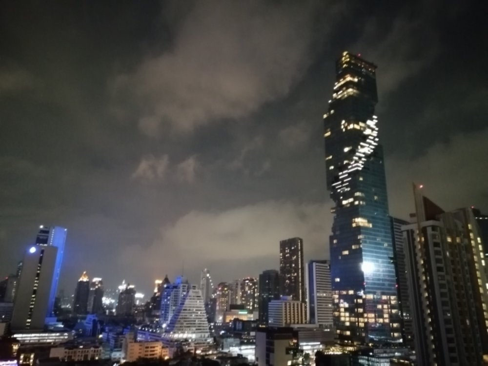 バンコク マハナコン・スカイウォーク ユニークな外観