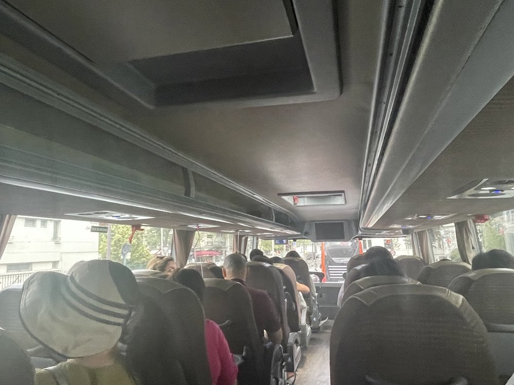 ヴェルサイユ宮殿 バスの中