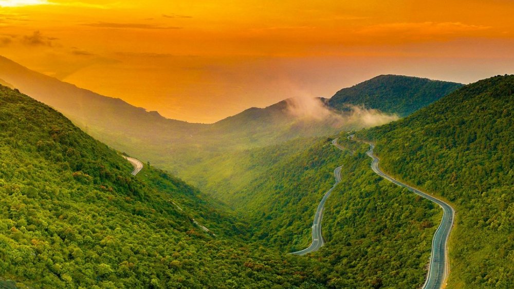 Cung Đường Đèo Hải Vân Đà Nẵng - Huế