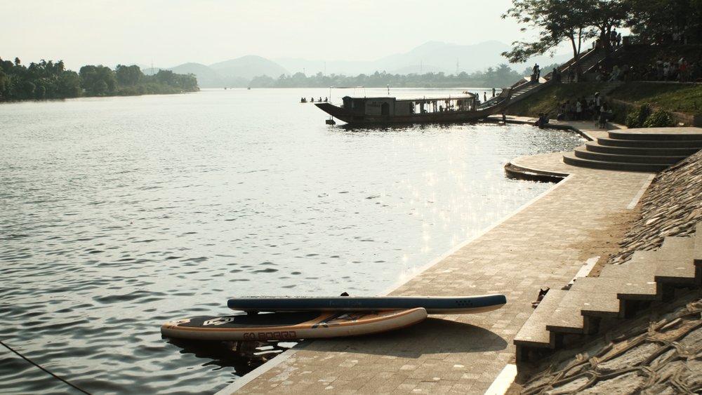 Chèo SUP Trên Sông Hương