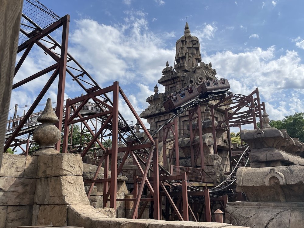 ディズニーランド　パリ　インディ　ジョーンズ