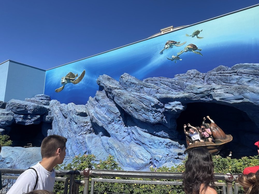 ディズニーランド　パリ クラッシュコースター