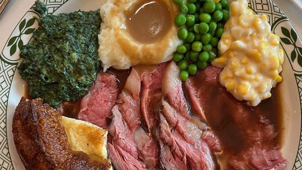 They're also a great spot for steak, lamb, pork ribs, and fresh seafood! Credits to @noww_p on Instagram