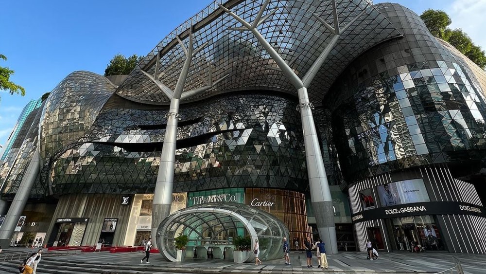 This is the best place to shop 'til you drop. Credits to @bernardandpaul on Instagram