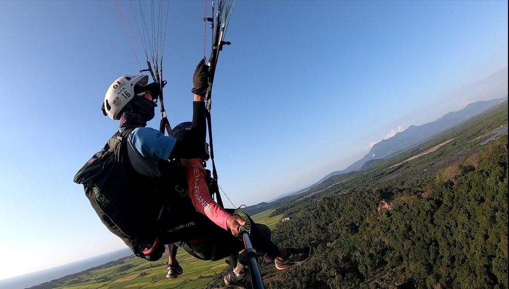 tandem paragliding in Selangor 2024 malaysia must do activity