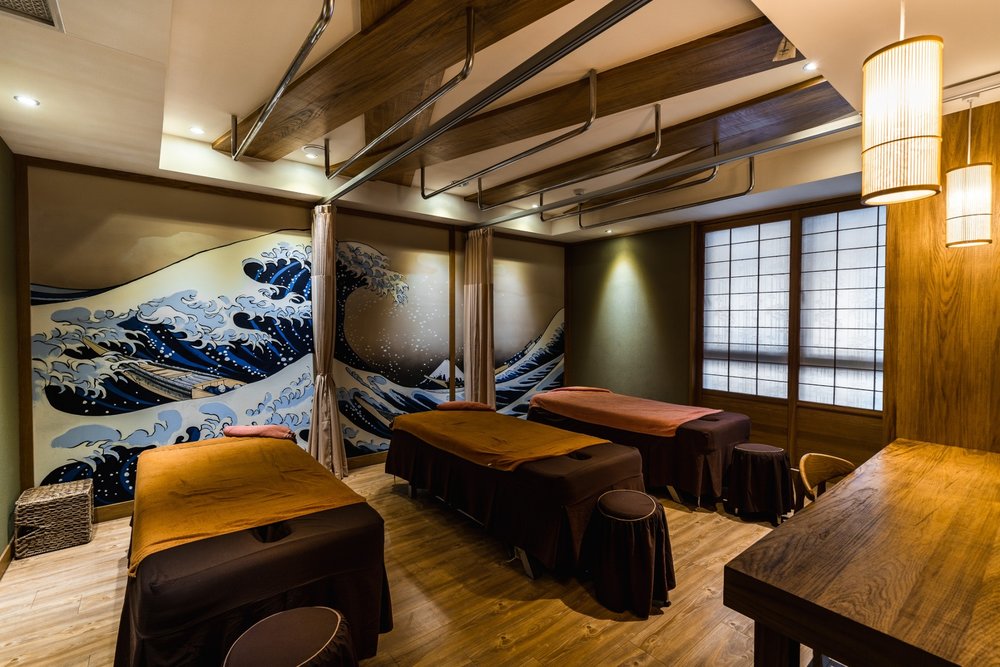 Feet Massage (左腳右腳經典按摩會館) in Kaohsiung, Taiwan