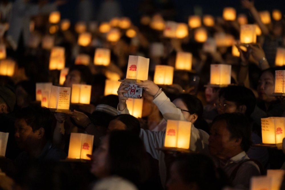 tuong-phat-nui-ba-den