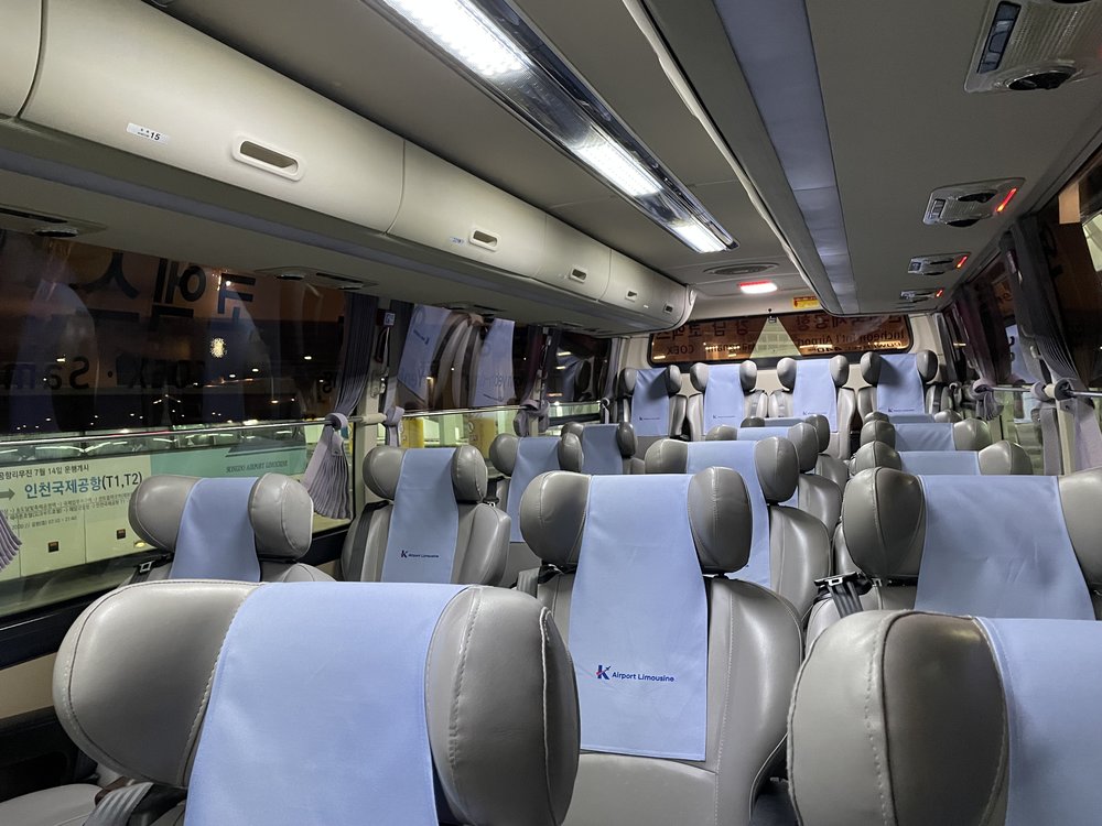 airport bus seats of klimousine airport transfer