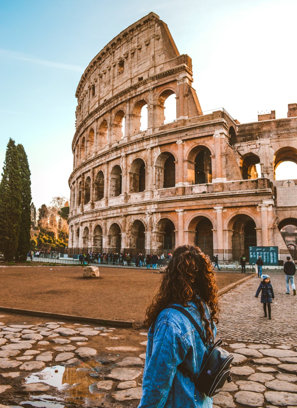 The Colosseum in Rome - how to travel around Italy