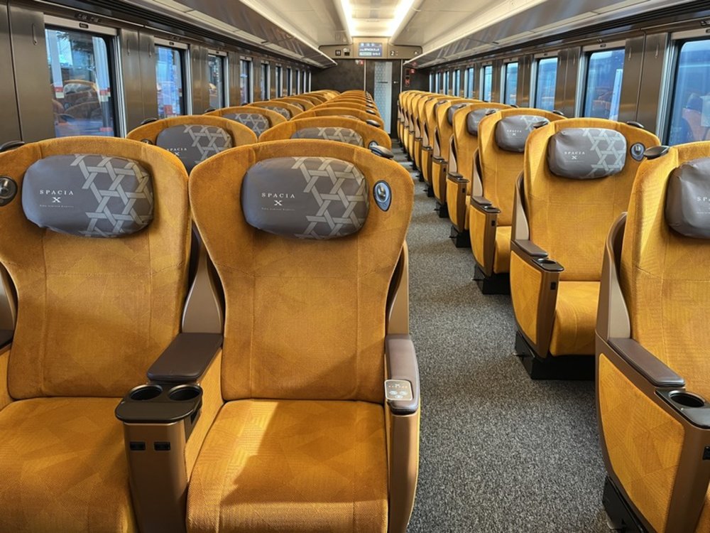 Spacia X 豪華座 2號車