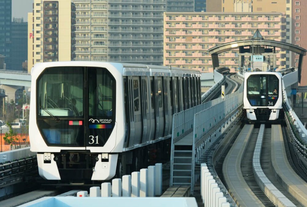 yurikamome train car