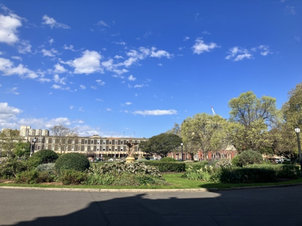 AUS メルボルン カールトン庭園