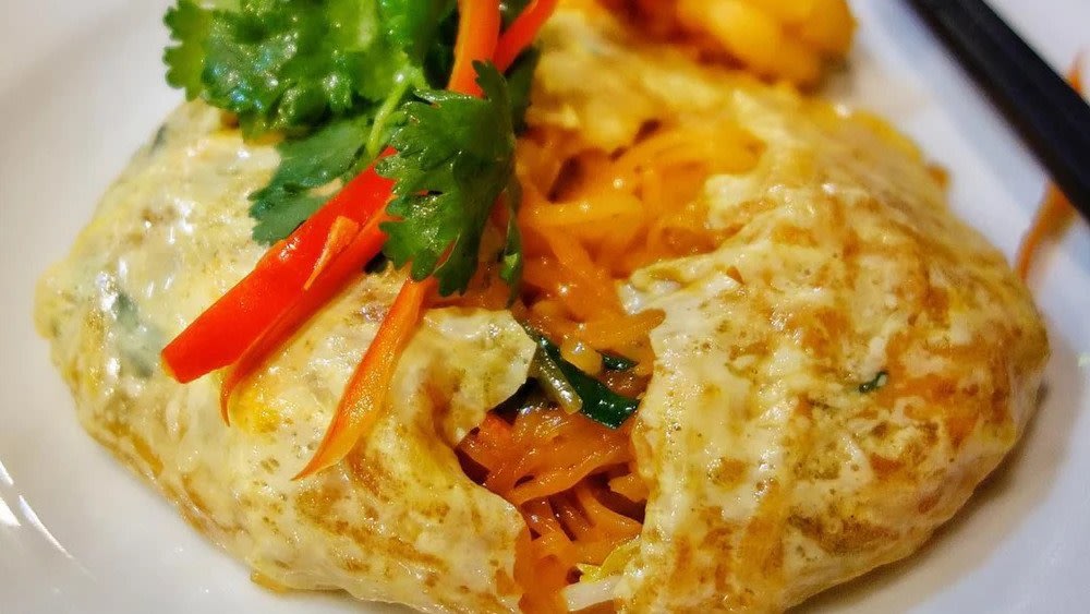 Pad thai wrapped in egg? What a great idea! Credit: @spoonful_of_happiness on Instagram