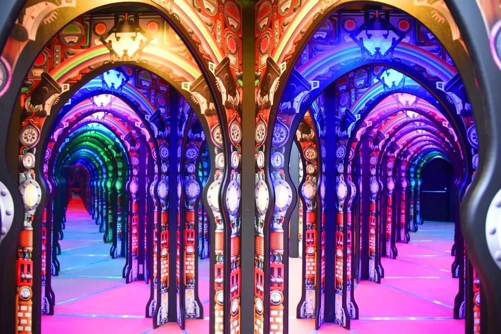  Professor Crackitt’s Light Fantastic Mirror Maze