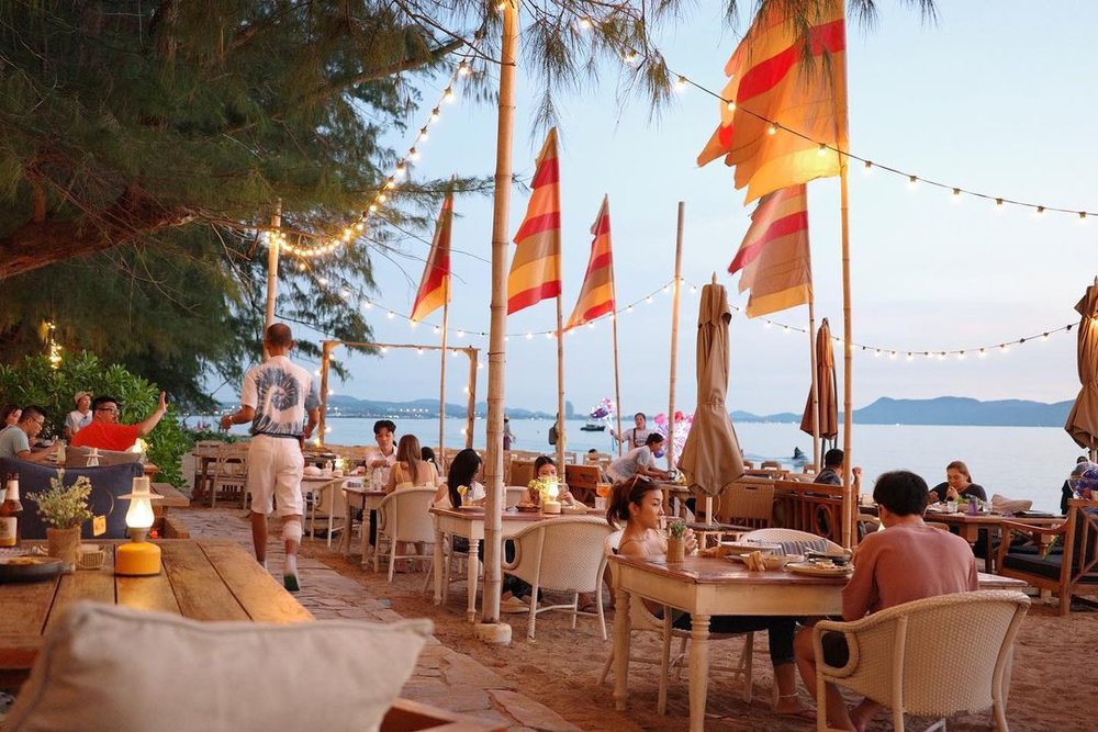 เครดิต : Cave Beach Club บน Facebook