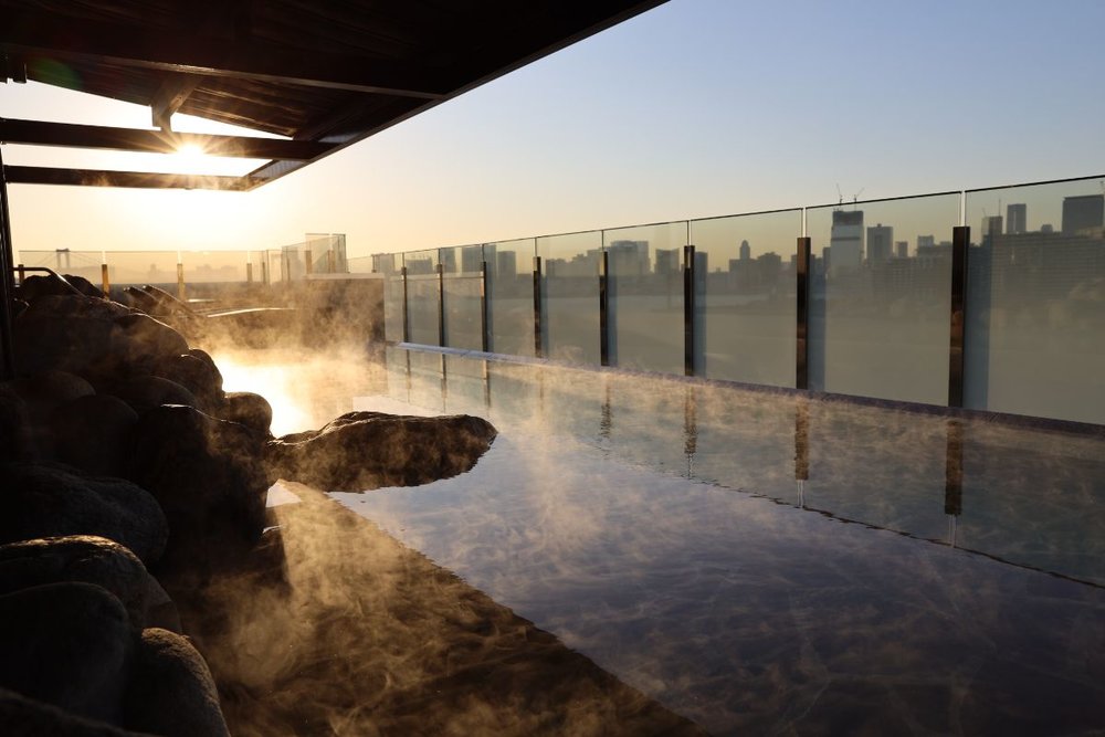 Toyosu Manyo Onsen　露天風呂夕景