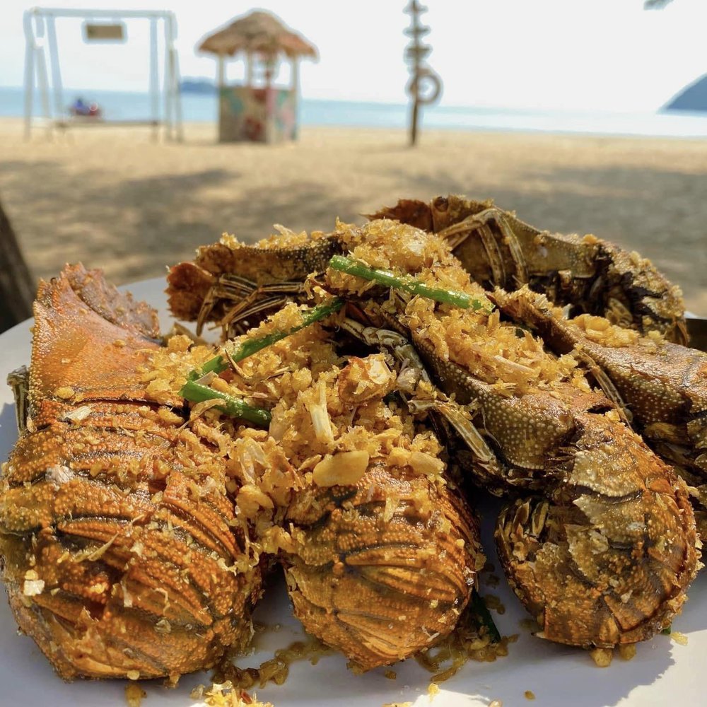 เครดิตภาพ: ร้านอาหารทะเลนิวทิวสน ชายหาดแหลมสิงห์ บน Facebook