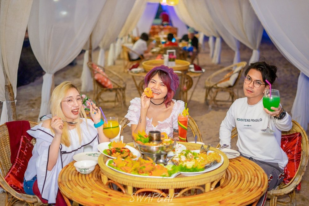 เครดิตภาพ: Beach Bar & Restaurant : ร้านอาหารและเครื่องดื่ม คาราโอเกะ ริมทะเล จันทบุรี บน Facebook