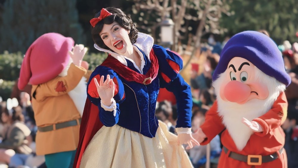 Meet Snow White and the Seven Dwarves at Tokyo Disneyland!