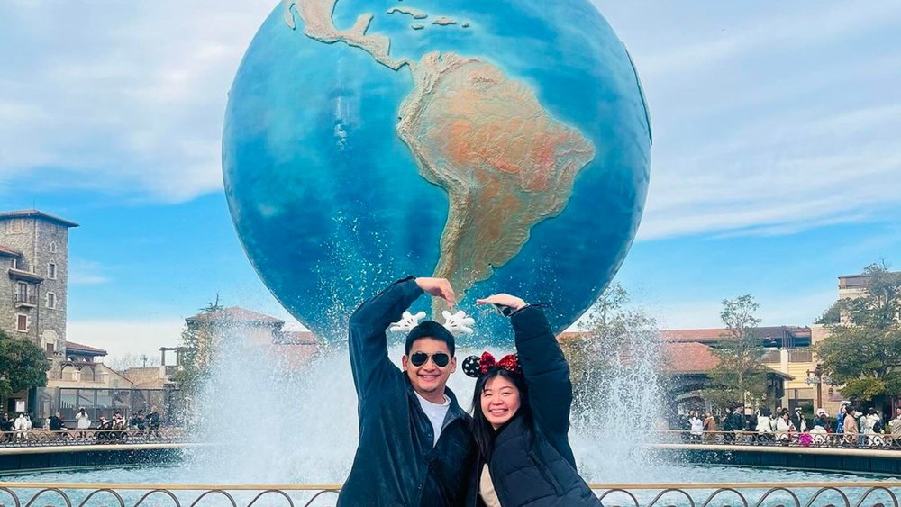 It's always a lovely time at Tokyo DisneySea with coastal-themed attractions, exciting rides, and cool snacks!