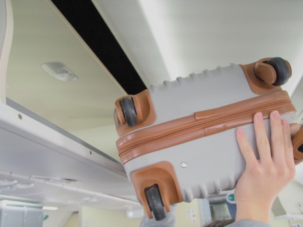 旅行の荷物 キャリーケース