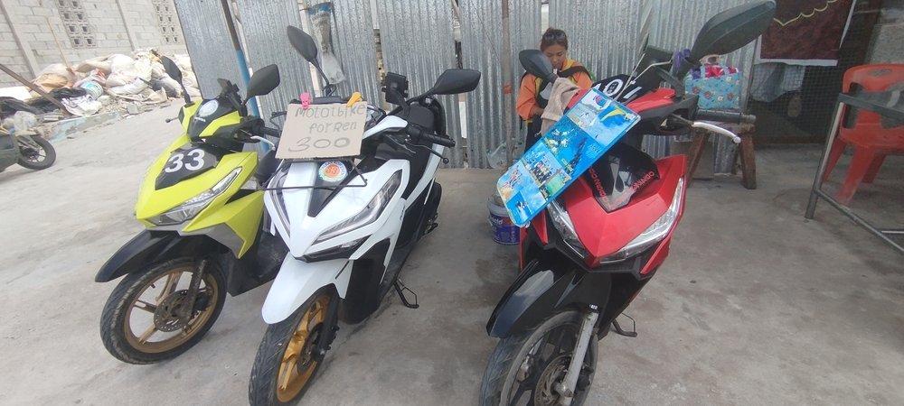 タイ　ラン島　レンタバイク