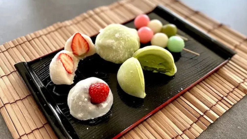 Have a go at a Strawberry Daifuku either as a dessert or an afternoon pick-me-up! Credits to Klook