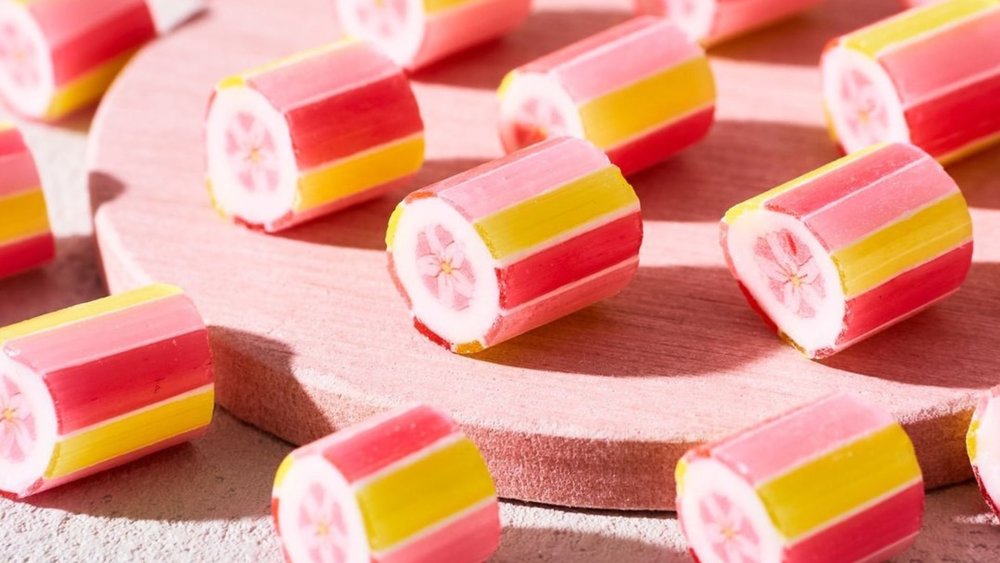 Satisfy your sweet tooth fix with some fun sakura candy! Credits to @wearesakuraco on Instagram