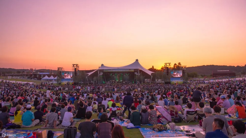 Is there a better way to enjoy the new season than with your loved ones? Credits to Klook]