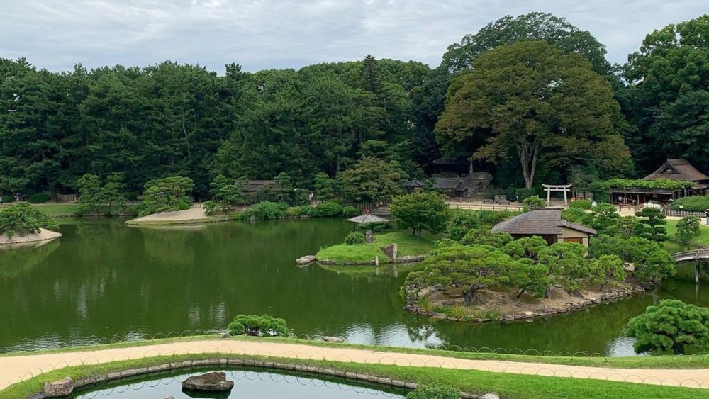 Recharge your spirit while strolling around Korakuen-Garden! Image credits @inti_djamant on Instagram