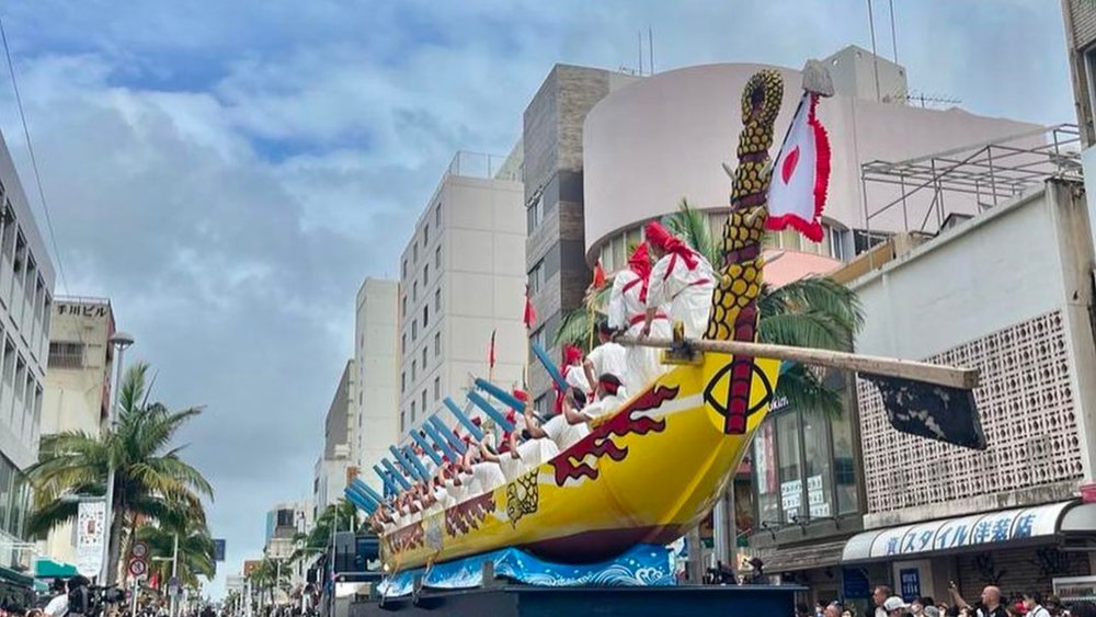 Spirits are at an all-time high during the festival's exciting races! Credits to @jjt_tokyo on Instagram