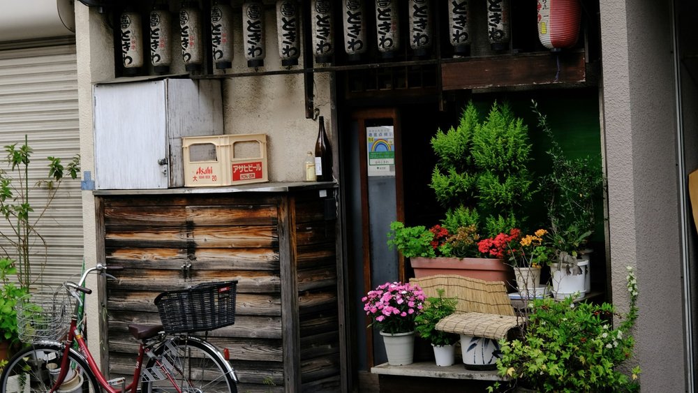 Going on a gastronomic food hunt in the city is the best way to feel the culture of Tokyo. Credits: @pc_pc on Unsplash