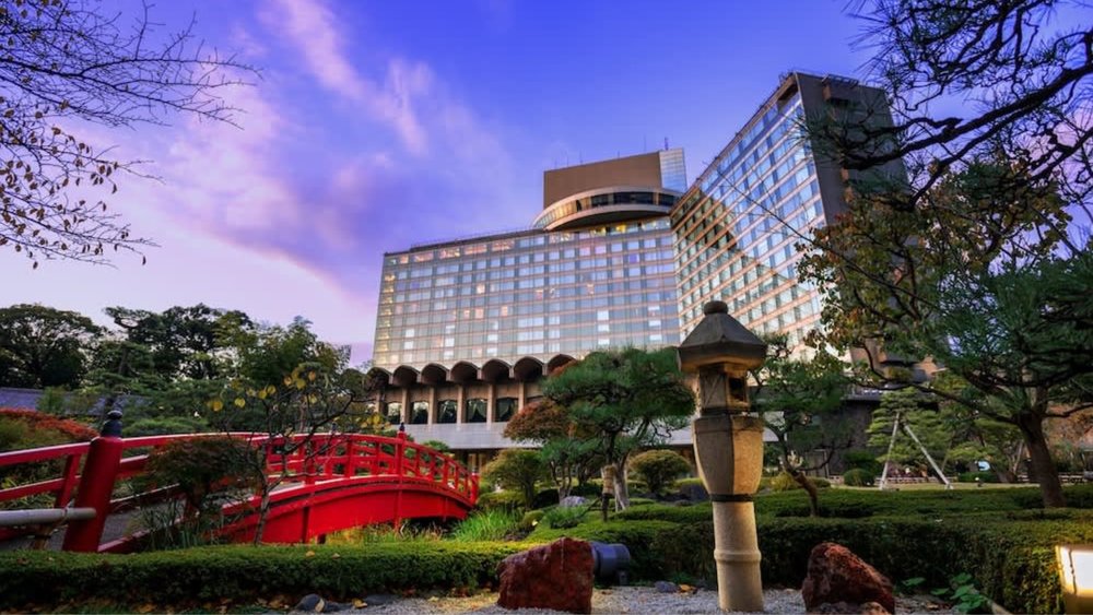 The Hotel New Otani Tokyo Garden Tower houses a stunning garden that changes with the seasons.