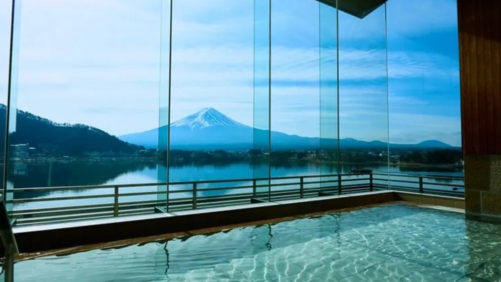 The panoramic views of Mount Fuji and Lake Kawaguchi from Ubuya Ryokan will be the highlight of your stay in Japan.