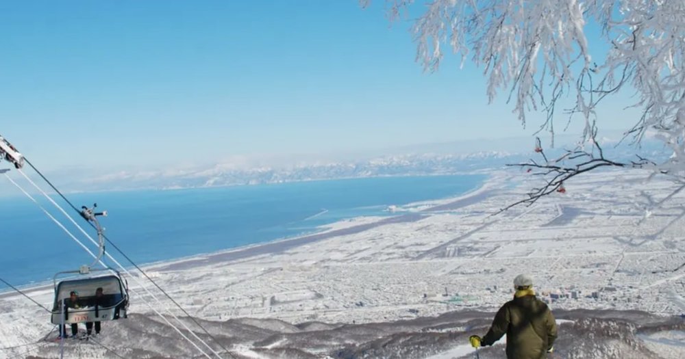 Expect weather conditions to be freezing up in the mountains! Credits to Klook