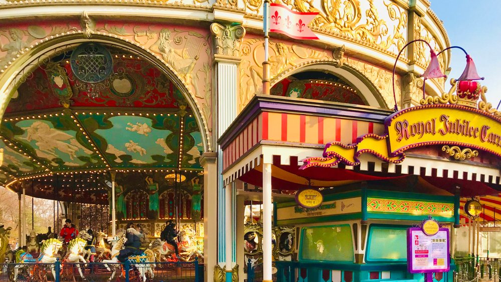 TH Go round and round the theme part for exciting rides and seasonal spring displays! Credits to @skylerw on Unsplash