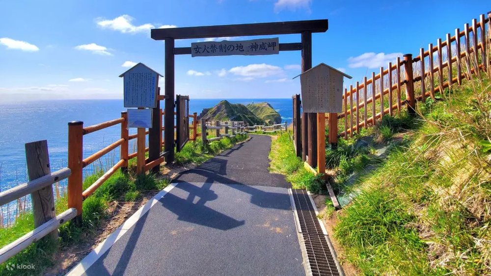 Hello, sunshine! Springtime in Hokkaido is an absolute delight!